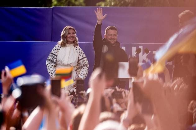 July 11, 2023, Vilnius, Lithuania: The President of Ukraine Volodymyr Zelenskyy and his wife Olena Zelenska attend Raising the Flag for Ukraine in NATO event and concert in Vilnius, Lithuania on July 11, 2023. President Zelenskyy arrived to Lithuania to attend NATO Summit in Vilnius and support Ukraine in becoming a member of NATO Vilnius Lithuania - ZUMAz156 20230711_zip_z156_016 Copyright: xBeataxZawrzelx