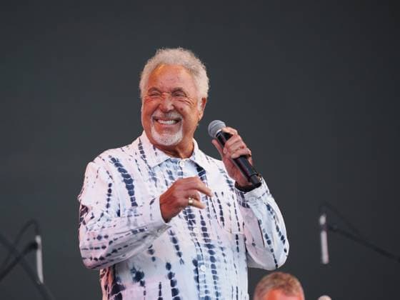 Bilder des Jahres 2023, Entertainment 07 Juli Entertainment Themen der Woche KW28 Entertainment Bilder des Tages Welsh singer, Sir Tom Jones performs on stage at the Pori Jazz festival in Pori, Finland, on July 13, 2023. Pori Finland  Copyright: xPetrixHakosalox LKKTF20230713230133YYTZ