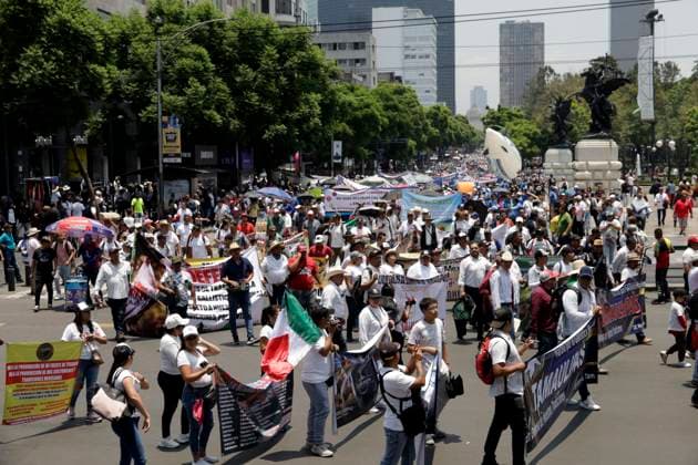 Third peaceful national march Animal welfare with science in Mexico City July 13, 2023, Mexico City, Mexico: Workers and businessmen in the fighting cock, bullfighting and hunting industry demand that the government of Mexico City and the Government of Mexico not promote laws that end their companies and sources of employment, during the third march called Animal welfare with science in the Zocalo in Mexico City. on July 13, 2023 in Mexico City, Mexico (Photo by Luis Barron Eyepix Group). Copyright: xLuisxBarronx xEyepixxGroupx LB_20230713_GALLOS7
