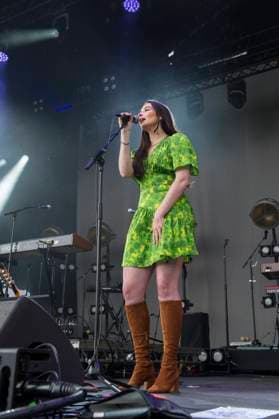 The Wandering Hearts at Kew The Music Festival The Wandering Hearts performing live at Kew The Music Festival in Kew Garden, London on13th July 2023. Tara Wilcox (vocals), Francesca Chess Whiffin (vocals, mandolin), A.J. Dean (vocals, acoustic guitar)., Credit:Zoran Veselinovic Avalon UK, London, Kew Garden  Copyright: xZoranxVeselinovicx xAvalonx 0788975983