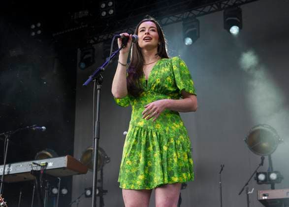 The Wandering Hearts at Kew The Music Festival The Wandering Hearts performing live at Kew The Music Festival in Kew Garden, London on13th July 2023. Tara Wilcox (vocals), Francesca Chess Whiffin (vocals, mandolin), A.J. Dean (vocals, acoustic guitar)., Credit:Zoran Veselinovic Avalon UK, London, Kew Garden  Copyright: xZoranxVeselinovicx xAvalonx 0788975992