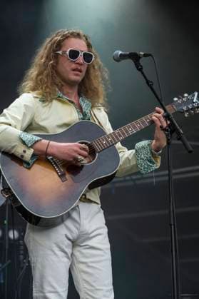 The Wandering Hearts at Kew The Music Festival The Wandering Hearts performing live at Kew The Music Festival in Kew Garden, London on13th July 2023. Tara Wilcox (vocals), Francesca Chess Whiffin (vocals, mandolin), A.J. Dean (vocals, acoustic guitar)., Credit:Zoran Veselinovic Avalon UK, London, Kew Garden  Copyright: xZoranxVeselinovicx xAvalonx 0788976006