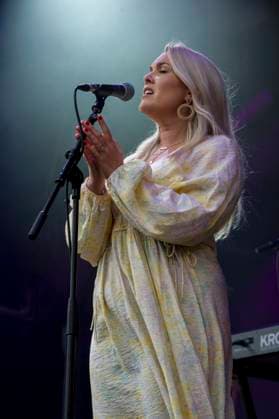 The Wandering Hearts at Kew The Music Festival The Wandering Hearts performing live at Kew The Music Festival in Kew Garden, London on13th July 2023. Tara Wilcox (vocals), Francesca Chess Whiffin (vocals, mandolin), A.J. Dean (vocals, acoustic guitar)., Credit:Zoran Veselinovic Avalon UK, London, Kew Garden  Copyright: xZoranxVeselinovicx xAvalonx 0788976033