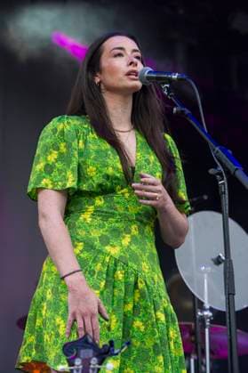 The Wandering Hearts at Kew The Music Festival The Wandering Hearts performing live at Kew The Music Festival in Kew Garden, London on13th July 2023. Tara Wilcox (vocals), Francesca Chess Whiffin (vocals, mandolin), A.J. Dean (vocals, acoustic guitar)., Credit:Zoran Veselinovic Avalon UK, London, Kew Garden  Copyright: xZoranxVeselinovicx xAvalonx 0788976052