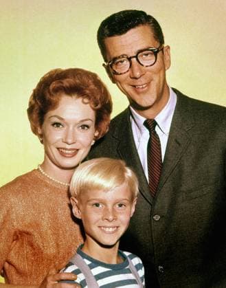 Gloria Henry, Herbert Anderson, Jay North, Dennis the Menace , circa (1960). Photo credit: CBS  Copyright: xx 34408-571THA The Hollywood Archive