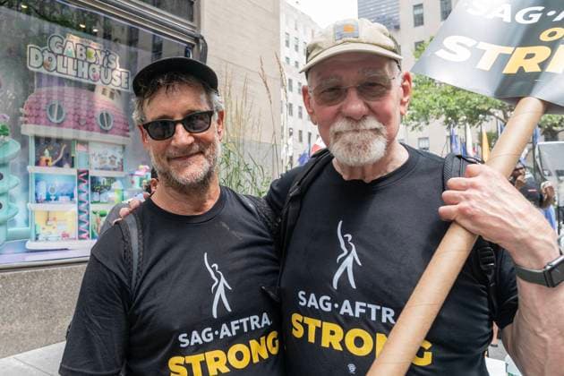NY: Writers Guild of America and Screen Actors Guild on Strike John Rockman and Richard Masur joined members of Writers Guild of America and Screen Actors Guild rally on picket line at NBC Studios on Rockefeller Center in New York New York New York United States Copyright: LevxRadin