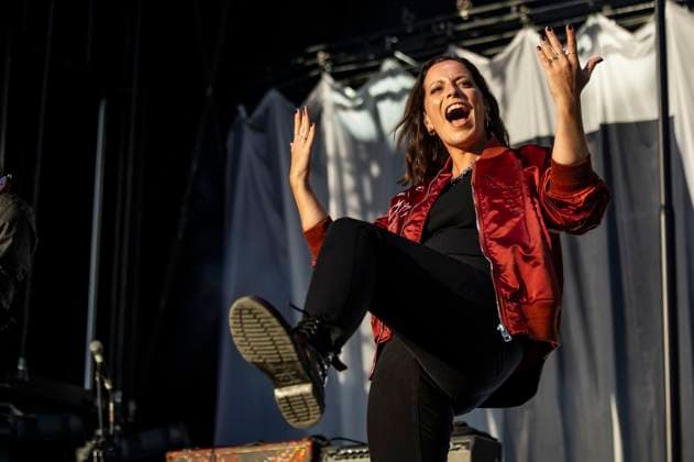 Bilder des Jahres 2023, Entertainment 07 Juli Entertainment Themen der Woche KW28 Entertainment Bilder des Tages Stefanie Kloß von Silbermond live bei einem Konzert der Auf Auf -Tour auf der Festwiese Petersberg. Erfurt, 14.07.2023 *** Stefanie Kloß of Silbermond live at a concert of Auf Auf Tour on the festival meadow Petersberg Erfurt, 14 07 2023 Foto:xM.xKremerx xFuturexImage