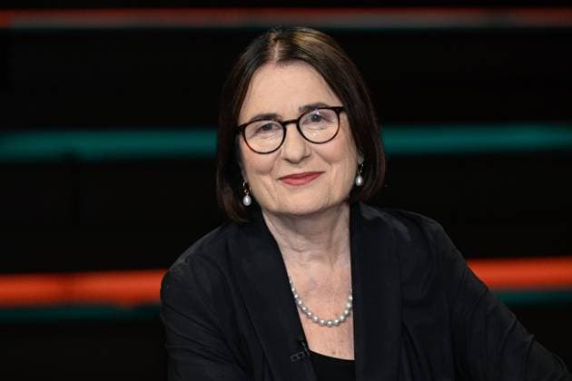 Irina Scherbakowa Germanist 07 23 her Irina Scherbakowa on 11 July 2023 in Markus Lanz , ZDF TV television talk show talk show Russia Russian Russian woman cultural scientist civil rights activist co-founder human rights organization Memorial author russian female civil rights activist germanist across half portrait smiling
