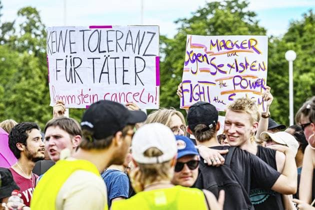 <p>Demo Kein Rammstein in Berlin! Olympiaplatz, 400 Teilnehmer angemeldet, fotografiert am 15. Juli 2023 in Berlin. Deutschland Berlin Berlin Copyright: MaurizioxGambarini