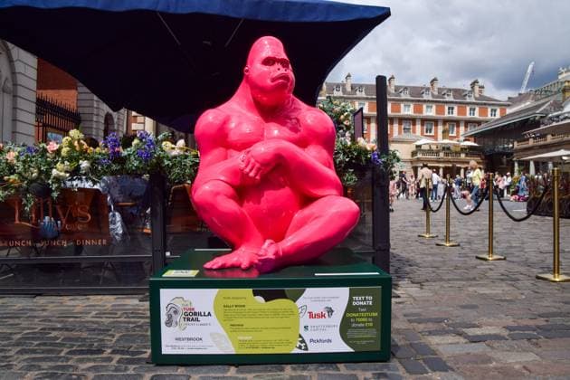 Bilder des Jahres 2023, News 07 Juli July 16, 2023, London, England, United Kingdom: Artwork by Sally Wood, part of the Tusk Gorilla Trail. 15 life-sized gorilla sculptures, designed by different artists, have been installed around Covent Garden in central London in partnership with African conservation charity Tusk and Westbrook Gallery, to raise awareness and funds for conservation. London United Kingdom - ZUMAv130 20230716_zip_v130_003 Copyright: xVukxValcicx