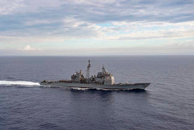 US Sends Two Warships Through Taiwan Strait Handout file photo dated June 4, 2022 of the guided-missile cruiser USS Antietam (CG 54) steams into formation with the U.S. Navy?s only forward-deployed aircraft carrier USS Ronald Reagan (CVN 76) in the Philippine Sea. Two United States Navy warships have entered the Taiwan Strait in what is the first US naval transit in the waterway since US-China tensions spiked this month over a visit to the island by House Speaker Nancy Pelosi. The guided-missile cruisers USS Antietam and USS Chancellorsville were on Sunday making the voyage through waters where high seas freedoms of navigation and overflight apply in accordance with international law, the US 7th Fleet in Japan said in a statement. It sa  Copyright: xABACAx 822267_008 ABACAx 822267_008 