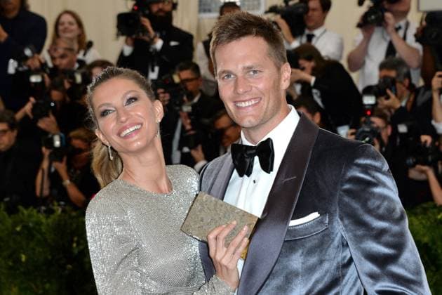 Tom Brady And Gisele Bundchen Announce Their Divorce File photo - Gisele Bundchen and Tom Brady arriving on the red carpet at the Costume Institute Benefit at The Metropolitan Museum of Art celebrating the opening of Rei Kawakubo Comme des Garcons: Art of the In-Between in New York City, NY, USA, on May 1, 2017. - Brazilian supermodel Gisele Bundchen and NFL star Tom Brady said Friday, October 28, 2022 they are divorcing after 13 years of marriage. Photo by Aurore Marechal ABACAPRESS.COM New York City NY United States  Copyright: xMarechalxAurore ABACAx 829861_001 MarechalxAurore ABACAx 829861_001 