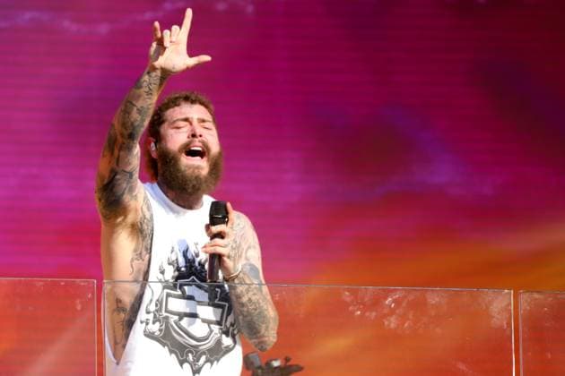 American rapper Post Malone performs live on Times Square s TSX stage Featuring: Post Malone Where: New York City, New York, United States When: 19 Jul 2023 Credit: TheNews2 Cover Images Copyright: xLecoxVianax 52902534 EDITORIAL USE ONLY. NOT FOR USE BY NEWSPAPERS BASED IN THE UK.