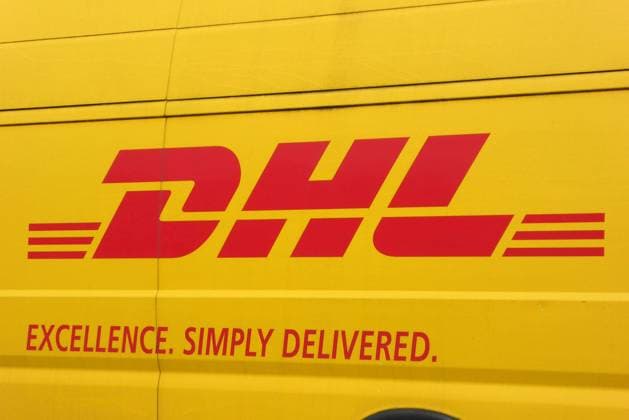 Paket und Brief Express Dienst DHL Schriftzug DHL Schriftzug *** Parcel and Letter Express Service DHL Writing DHL Writing 