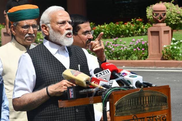 News Bilder des Tages July 20, 2023, New Delhi, Delhi, India: Indian Prime Minister Narendra Modi Adress to Media on His arrives on the First day of the monsoon session of the parliament in New Delhi, on Thursday, July 20, 2023. Narendra Modi Thursday broke more than two months of his public silence over the deadly ethnic clashes that have marred the country s remote northeast Manipur state, a day after a viral video showed two women being paraded naked by a mob, sparking outrage across the nation. INDIA New Delhi India - ZUMAb226 20230720_zip_b226_009 Copyright: xRavixBatrax