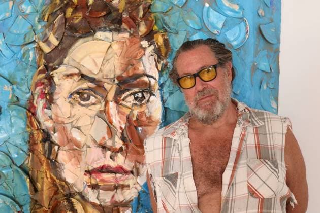 Julian Schnabel PHOTOPQR NICE MATIN Philipe Arnassan ; St Tropez ; 20 07 2023 ; Intw peintre et cinéaste américain Julian Schnabel - Galerie Pieters place des Lices - L Amalric - Julian Schnabel What are we painting after all Fondation Linda et Guy Pieters 1 July - 2 September 2023 St Tropez France  Copyright: xPHOTOPQR NICExMATIN MAXPPPxPhilipexArnassanx 20230720NIM5107 20230720NIM5107