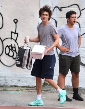 Adam Sandler and Timothee Chalamet Playing Basketball - NYC Actors Adam Sandler and Timothee Chalamet are playing basketball together with some friends in Soho, New York City, NY USA on July 20, 2023. Photo by Dylan Travis ABACAPRESS.COM New York City NY United States  Copyright: xDylanxTravis ABACAx 861442_003 DylanxTravis ABACAx 861442_003 