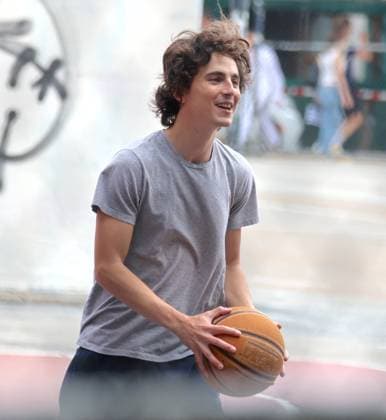 Adam Sandler and Timothee Chalamet Playing Basketball - NYC Actors Adam Sandler and Timothee Chalamet are playing basketball together with some friends in Soho, New York City, NY USA on July 20, 2023. Photo by Dylan Travis ABACAPRESS.COM New York City NY United States  Copyright: xDylanxTravis ABACAx 861442_006 DylanxTravis ABACAx 861442_006 