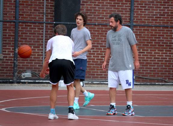 Adam Sandler and Timothee Chalamet Playing Basketball - NYC Actors Adam Sandler and Timothee Chalamet are playing basketball together with some friends in Soho, New York City, NY USA on July 20, 2023. Photo by Dylan Travis ABACAPRESS.COM New York City NY United States  Copyright: xDylanxTravis ABACAx 861442_024 DylanxTravis ABACAx 861442_024 