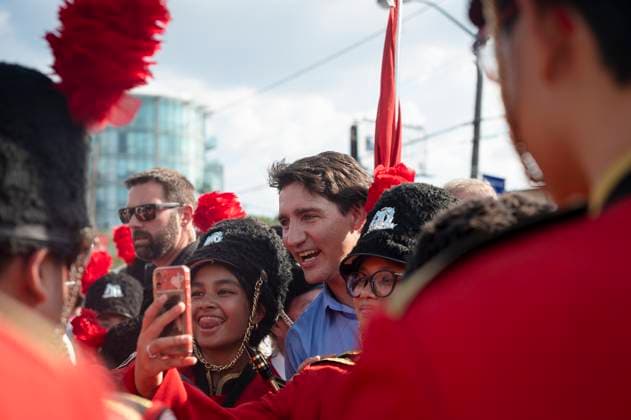 July 22, 2023, Toronto, ONT, CANADA: Prime Minister Justin Trudeau poses for photographs with the marching band at the Fun Philippines Festival in Toronto, on Saturday, July 22, 2023. Toronto CANADA  - ZUMAc35_ 20230722_zaf_c35_060 Copyright: xTijanaxMartinx