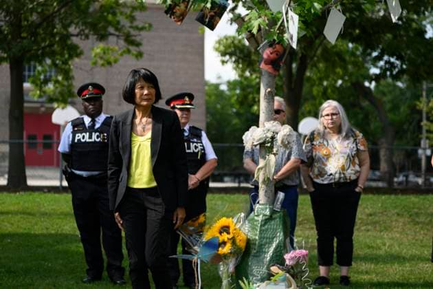 July 22, 2023, Toronto, ON, Canada: Toronto mayor Olivia Chow joins the friends and family members of Julianna Kozis and Reese Fallon, during a gathering to mark five years since the attack on the city s Danforth Avenue, at Withrow Park in Toronto, Saturday July 22, 2023. Toronto Canada  - ZUMAc35_ 20230722_zaf_c35_086 Copyright: xChristopherxKatsarovx