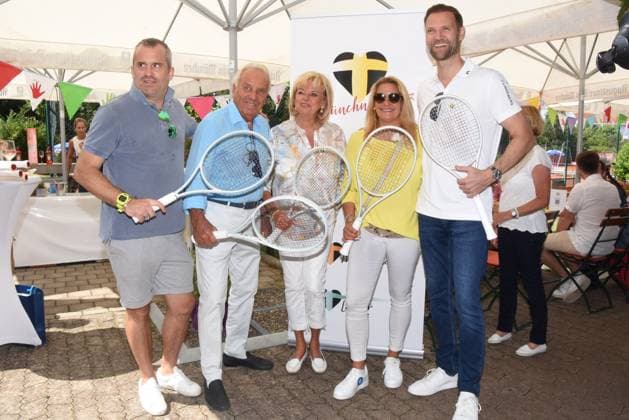 Sebastian Beutelstahl Sportpark Guenther Margot Steinberg Wirt Silja Steinberg Wirtin Organizers Marc Autmaring Wempe GF Oberhaching Munich 23 07 2023 Sportpark Beutelstahl Oberhaching Munich Heart 3 Great Benefit Doubles Tournament Munich