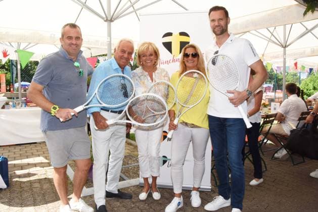 Sebastian Beutelstahl Sportpark Guenther Margot Steinberg Wirt Silja Steinberg Wirtin Organizers Marc Autmaring Wempe GF Oberhaching Munich 23 07 2023 Sportpark Beutelstahl Oberhaching Munich Heart 3 Great Benefit Doubles Tournament Munich