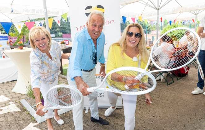 Günther Steinberg with wife Margot and daughter Silja Steinberg Charity Benefit Tennis Doubles Tournament for Munich Heart at Sportpark Beutelstahl in Munich Date 23 07 2023