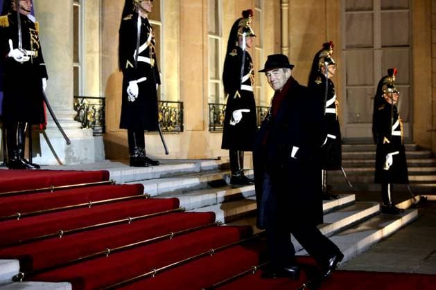 Italian President Two-Day State Visit - Gala Dinner - Paris Robert Badinter arriving at a state dinner honoring Italian President Giorgio Napolitano at the Elysee Palace in Paris, France, on November 21, 2012. President Napolitano is on a two-day state visit in Paris. Photo by Stephane Lemouton ABACAPRESS.COM Paris France  Copyright: xLemoutonxStephane ABACAx 343099_038 LemoutonxStephane ABACAx 343099_038 
