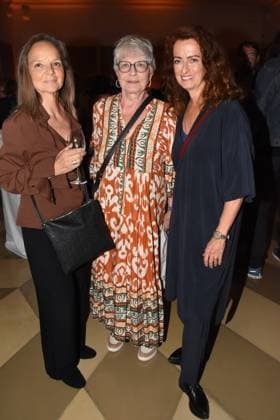Sissy Hoefferer actress Renate Hildebrandt Julia von Miller singer Munich 25 07 2023 Marienplatz Old Town Hall Dieter Hildebrandt Award 2023 award ceremony Munich