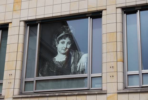 23.07.2023, Deutschland, Thüringen, Weimar, Musik, Komponisten, Bildnis von Clara Schumann in einem Fenster, Pianistin und Komponistin, geb. Clara Wieck Thüringen Deutschland *** 23 07 2023, Germany, Thuringia, Weimar, music, composers, portrait of Clara Schumann in a window, pianist and composer, born Clara Wieck Thuringia Germany Copyright: xD.xKerlekin SnowfieldxPhotographyx SF230723ClaraD