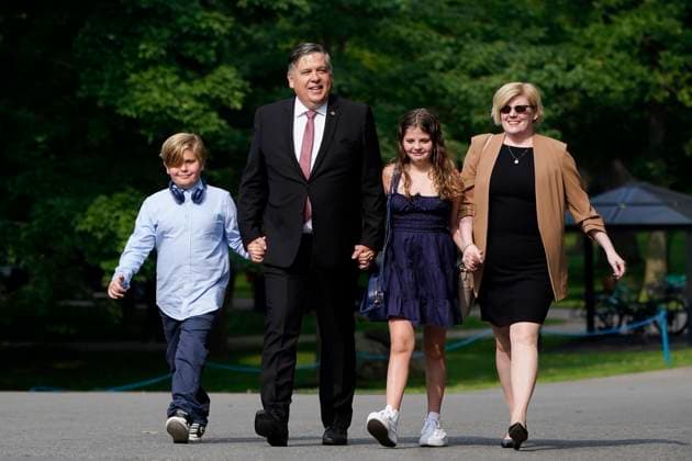 July 26, 2023, Ottawa, ON, Canada: Carla Qualtrough, right, arrives with her family for a cabinet swearing-in ceremony at Rideau Hall in Ottawa on Wednesday, July 26, 2023. Ottawa Canada  - ZUMAc35_ 20230726_zaf_c35_038 Copyright: xAdrianxWyldx