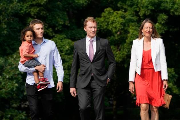 July 26, 2023, Ottawa, ON, Canada: Marc Miller and his family arrive for a cabinet swearing-in ceremony at Rideau Hall in Ottawa on Wednesday, July 26, 2023. Ottawa Canada  - ZUMAc35_ 20230726_zaf_c35_039 Copyright: xAdrianxWyldx
