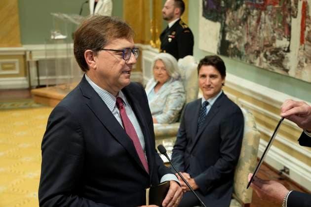 July 26, 2023, Ottawa, ON, Canada: Minister of Energy and Natural Resources Jonathan Wilkinson takes the oath of office as Prime Minister Justin Trudeau looks on during a cabinet swearing-in ceremony at Rideau Hall in Ottawa, Wednesday, July 26, 2023. Ottawa Canada  - ZUMAc35_ 20230726_zaf_c35_145 Copyright: xAdrianxWyldx