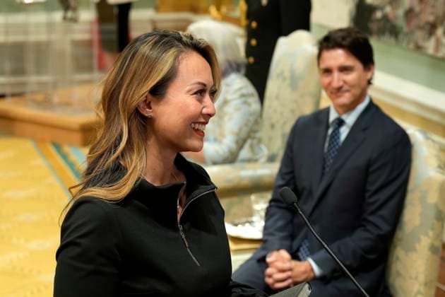 July 26, 2023, Ottawa, ON, Canada: Minister of Small Business Rechie Valdez takes the oath of office as Prime Minister Justin Trudeau looks on during a cabinet swearing-in ceremony at Rideau Hall in Ottawa, Wednesday, July 26, 2023. Ottawa Canada  - ZUMAc35_ 20230726_zaf_c35_150 Copyright: xAdrianxWyldx