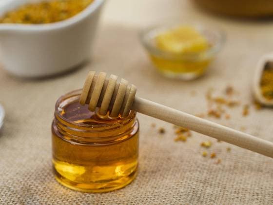  Hölzerne Schöpfkelle klebrigen Honig. Auflösung und hohe Qualität schönes Foto *** Woods Ladle sticky Honey Resolution and high Quality Beautiful Photo Copyright: imageBROKER/OleksandrxLatkun ibxole09443722.jpg