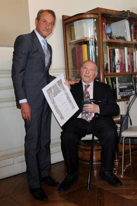 Imre Kertesz receives the Medaille de Vermeil de la Ville de Paris Imre Kertesz receives the Medaille de Vermeil de la Ville de Paris ( Paris city s vermeil medal) from Paris Mayor Bertrand Delanoe during a ceremony held at the Hotel de Ville in Paris, France on May 5, 2011. Photo by Nicolas Briquet ABACAPRESS.COM Paris France  Copyright: xBriquetxNicolas ABACAx 273765_006 BriquetxNicolas ABACAx 273765_006 