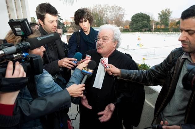 AZF Trial - Toulouse Daniel Soulez-Lariviere, French lawyer of former director of AZF plant Serge Biechlin (unseen), answers journalists questions in Toulouse, southwestern France on November 19, 2009. A French court cleared on November 19, 2009 oil giant Total of responsibility in the 2001 explosion of the AZF chemical factory near Toulouse. The blast killed 31 people. The court declared that a summons against Total issued by victims was not admissible as neither had been put under formal investigation by magistrates. Photo by Fred Lancelot ABACAPRESS Toulouse France  Copyright: xLancelotxFred ABACAx 210065_011 LancelotxFred ABACAx 210065_011 