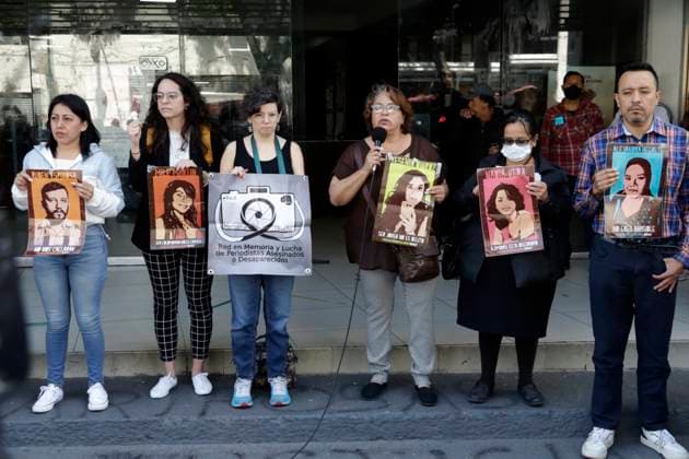 Families of the victims of the Narvarte multi-homicide demand justice in Mexico July 31, 2023, Mexico City, Mexico: Lawyer David Pena and Patricia Espinosa, Indira Alfaro, Mirtha Luz Perez, relatives of Ruben Espinosa Becerril, Nadia Vera, Mile Virginia Martin, Yesenia Quiroz, and Olivia Alejandra Negrete, murdered on July 31 from 2015 in an apartment in the Narvarte neighborhood; They demand justice from the Mexico City Attorney General s Office during the press conference at the office in Mexico City. on July 31, 2023 in Mexico City, Mexico (Photo by Luis Barron Eyepix Group). Copyright: xLuisxBarronx xEyepixxGroupx LB_20230731_RUBEN2