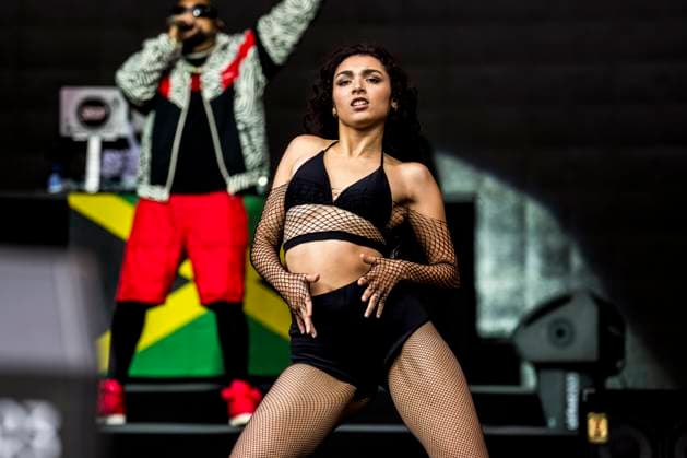Sean Paul live at SmukFest 2023, Skanderborg, Denmark Skanderborg, Denmark. 02nd, August 2023. The Jamaican dancehall singer and rapper Sean Paul performs a live concert during the Danish music festival SmukFest 2023 in Skanderborg. Here the dancers are seen live on the stage. Skanderborg Denmark  Copyright: xGonzalesxPhoto LassexLagonix