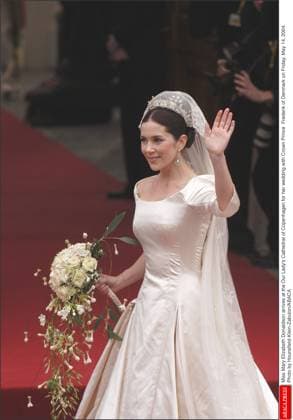 60080 42 Miss Mary Elizabeth Donaldson arrives at the Our Lady s Cathedral of Copenhagen for her wedding with Crown Prince Frederik of Denmark on Friday, May 14, 2004. Photo by Hounsfield-Klein-Zabulon ABACA  Copyright: xHounsfield-Klein-Zabulon ABACAx 60080_42 Hounsfield-Klein-Zabulon ABACAx 60080_42