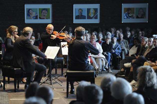 <p>Künstler treten am Sonntag, den 06.08.2023, im Schloss Bloemersheim in Neukirchen-Vluyn auf. Deutschland NRW Neukirchen-Vluyn Copyright: OleksandrxVoskresenskyi