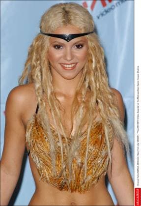 28454 36 Lionel Hahn ABACA. 28454-36. New York city 09 06 01. The 2001 MTV Video Awards at the Metropolitan Opera House. Pictured : Shakira  Copyright: xHahnxLionel ABACAx 28454_36 HahnxLionel ABACAx 28454_36