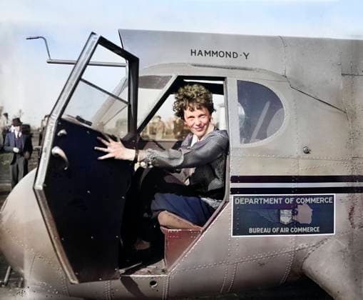 Amelia Earhart sitting in Cockpit of U.S. Department of Commerce Airplane, USA, Harris & Ewing, 1936  Copyright: xCircaxImagesx ghi-circa01145