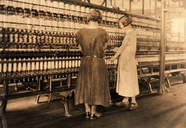Two Teen Girls working in Silk Mill, South Manchester, Connecticut, USA, Lewis Hine, 1924  Copyright: xCircaxImagesx ghi-circa01257