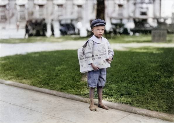 Portrait of 7-year-old Newsboy who didn t know how to make change for Customers, Mobile, Alabama, USA, Lewis Hine, 1914  Copyright: xCircaxImagesx ghi-circa01298