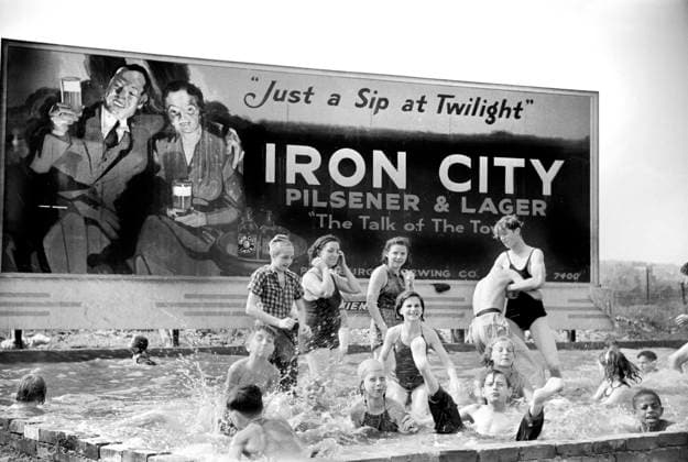 Homemade Swimming Pool for Steelworkers Children, Pittsburgh, Pennsylvania, USA, Arthur Rothstein, U.S. Farm Security Administration, July 1938  Copyright: xCircaxImagesx ghi-circa01608