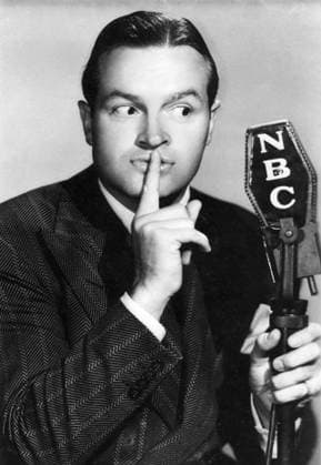 Bob Hope on-set of his Radio Program, The Pepsodent Show Starring Bob Hope , NBC, 1940  Copyright: xABxArchivex jtv001728