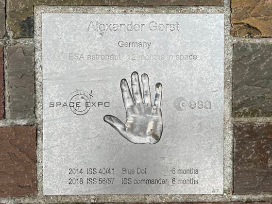Handabdruck von Astronaut Alexander Gerst auf dem Space Walk in Noordwijk - Amsterdam 08.08.2023: Sightseeing Amsterdam *** Astronaut Alexander Gerst handprint on Space Walk in Noordwijk Amsterdam 08 08 2023 Sightseeing Amsterdam