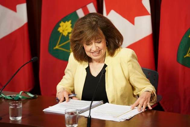 August 9, 2023, Toronto, ON, Canada: Ontario Auditor General Bonnie Lysyk speaks to the media during a press conference regarding her Special Report on Changes to the Greenbelt, at Queens Park, in Toronto, Wednesday, Aug. 9, 2023. Toronto Canada  - ZUMAc35_ 20230809_zaf_c35_010 Copyright: xArlynxMcadoreyx
